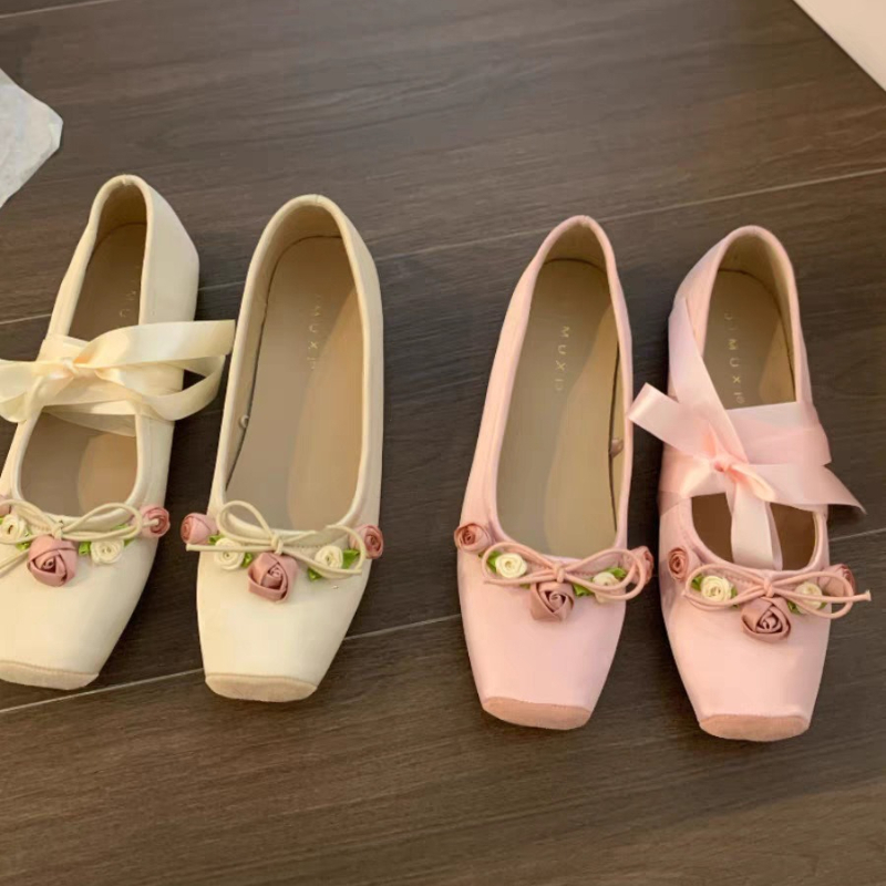 Sepatu Wanita Model Flats Bow  - Embroidery Dress ulasan dan harga