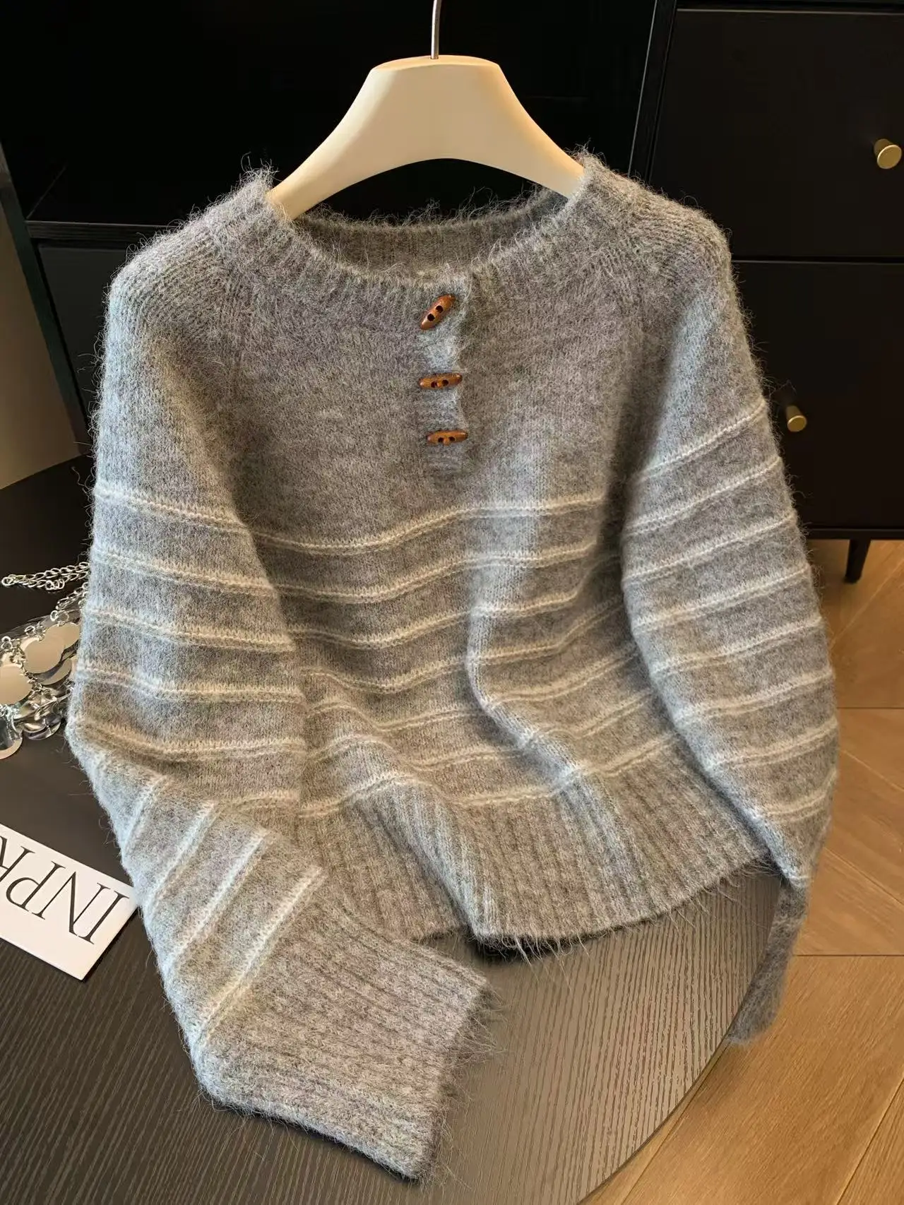 Sweater Wol Kasmir Bergaris Wa - Embroidery Origin ulasan dan harga