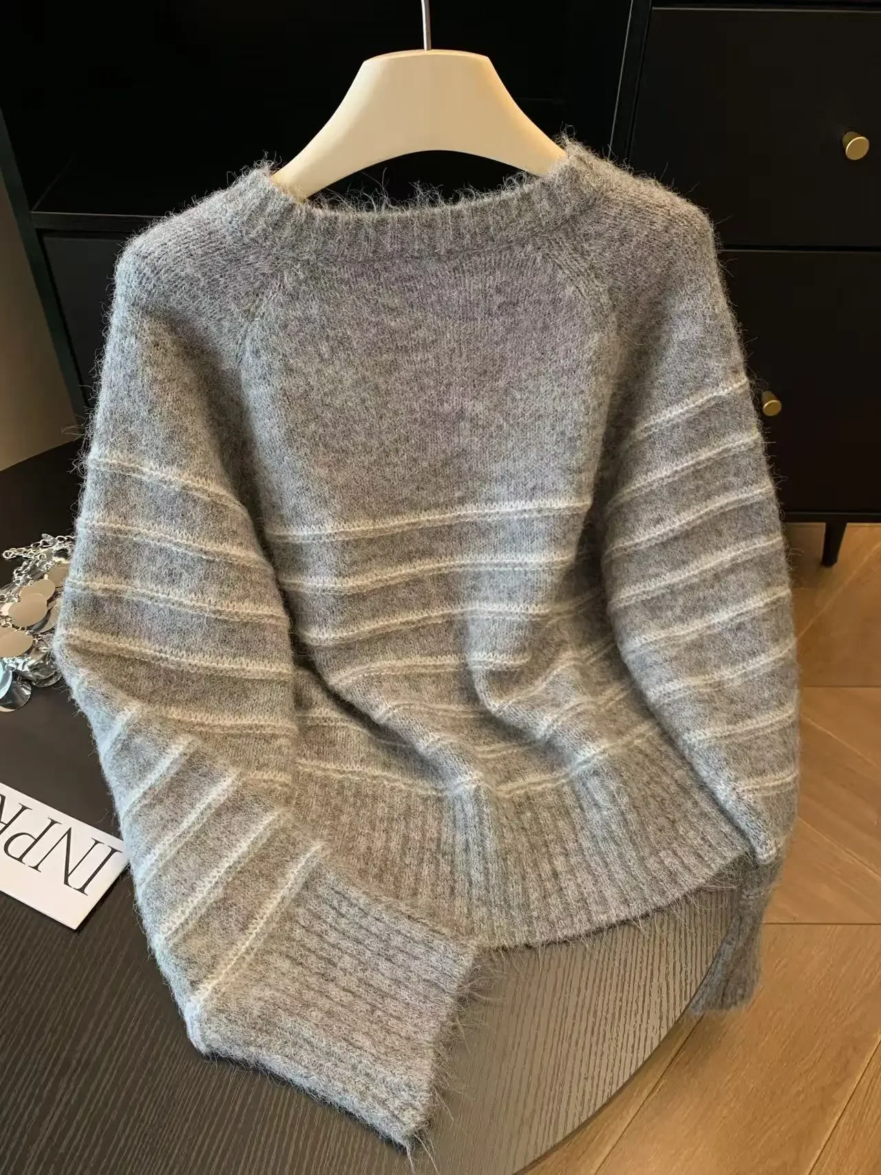 Sweater Wol Kasmir Bergaris Wa - Embroidery Origin ulasan dan harga