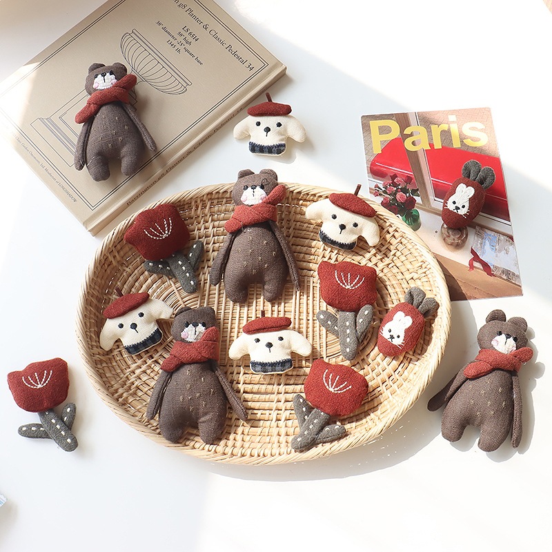 Bros Kelinci Syal Merah Beruan - Embroidery Rabbit ulasan dan harga