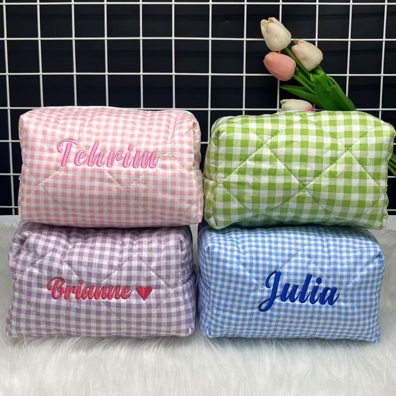 Tas Kosmetik Bergaris Kapasita - Embroidery Name ulasan dan harga